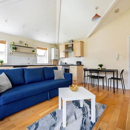 Lovely 3-Bed 20 Minutes To Central Londen Buitenkant foto