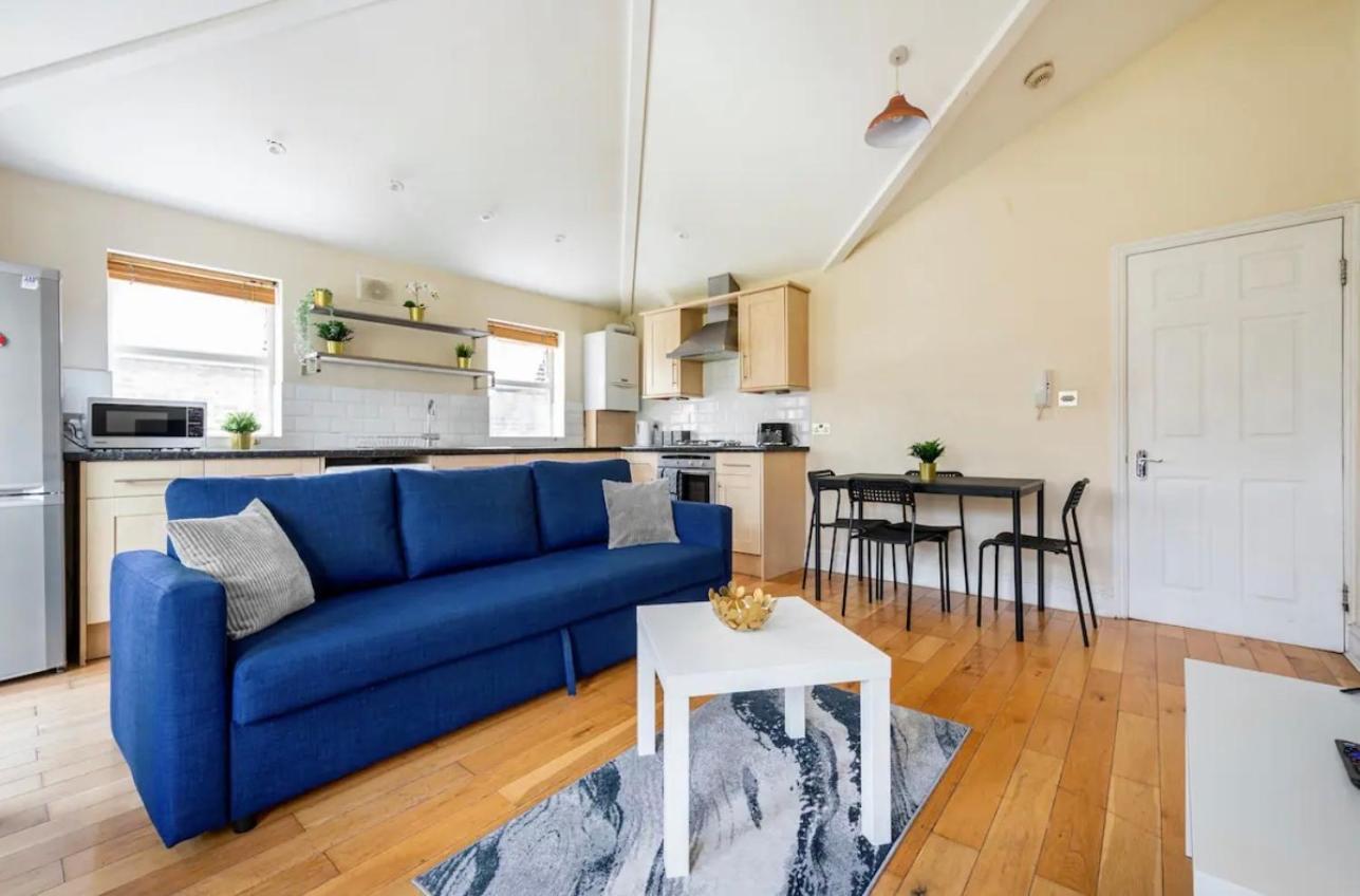 Lovely 3-Bed 20 Minutes To Central Londen Buitenkant foto