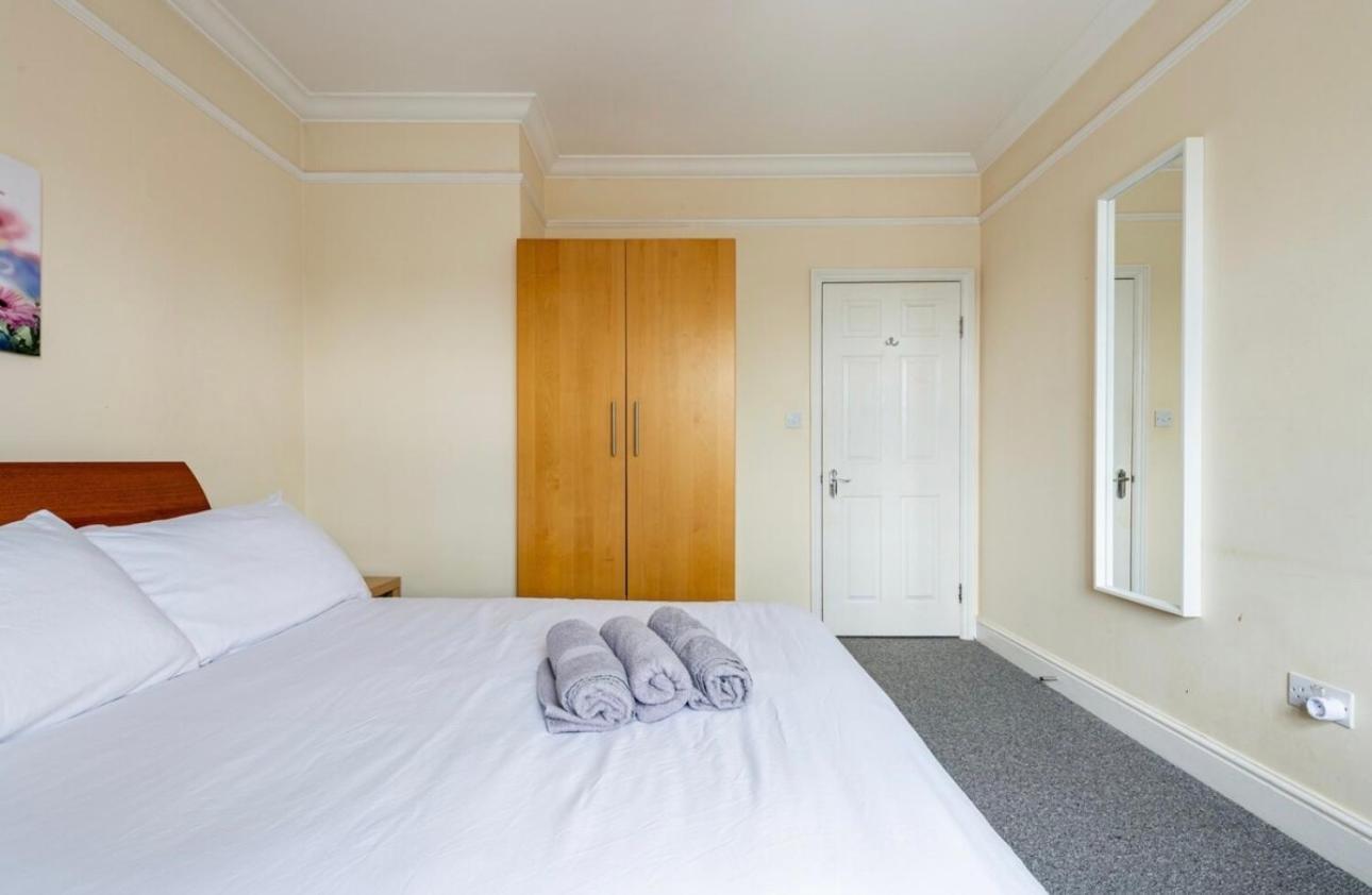 Lovely 3-Bed 20 Minutes To Central Londen Buitenkant foto