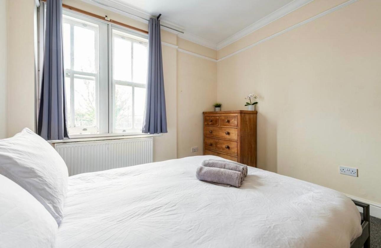Lovely 3-Bed 20 Minutes To Central Londen Buitenkant foto