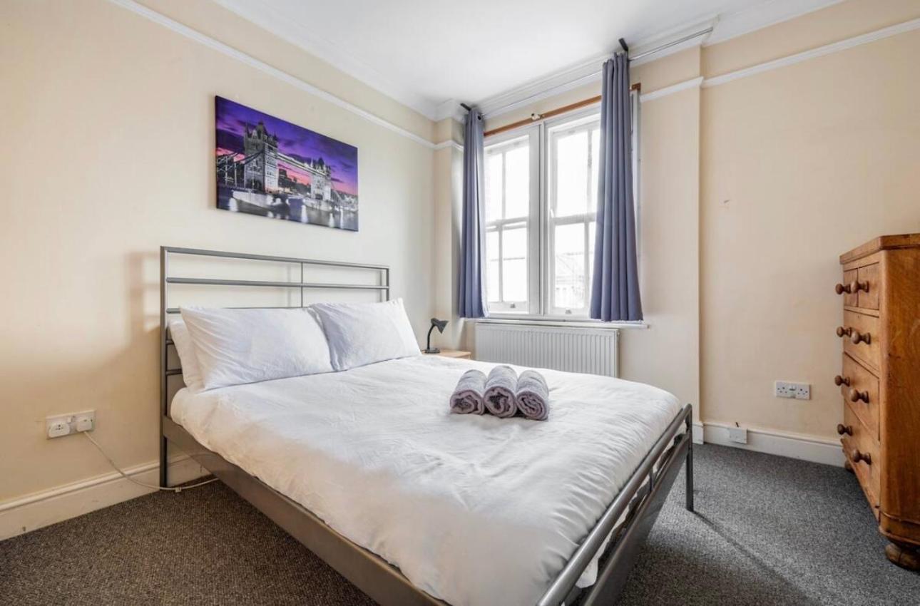 Lovely 3-Bed 20 Minutes To Central Londen Buitenkant foto