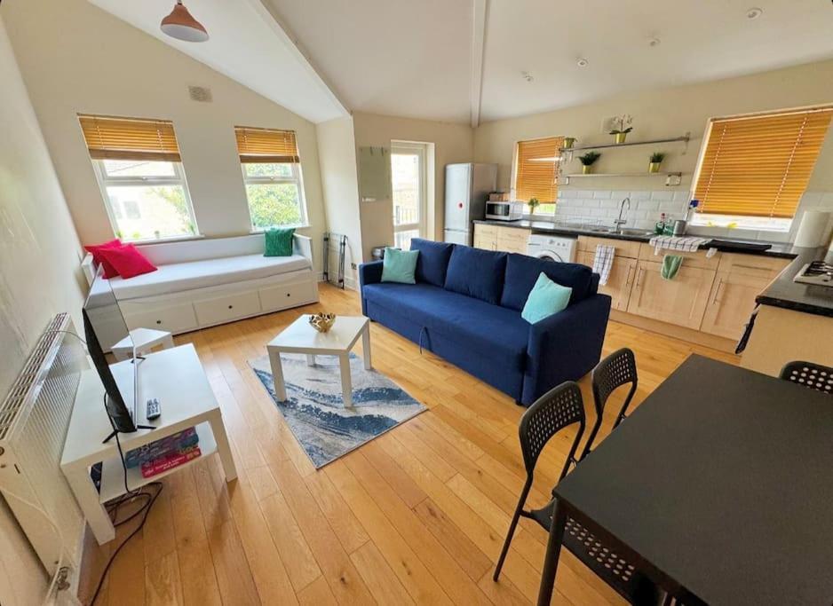 Lovely 3-Bed 20 Minutes To Central Londen Buitenkant foto