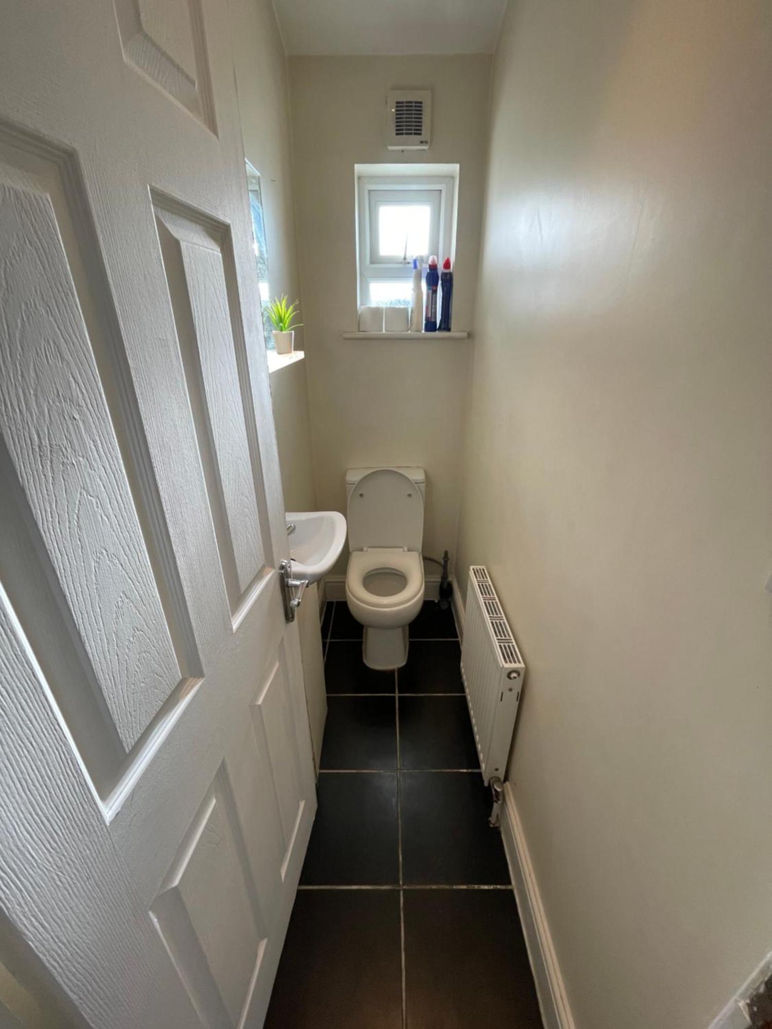 Lovely 3-Bed 20 Minutes To Central Londen Buitenkant foto
